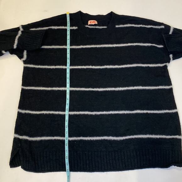 EVRI Black & White Striped Pullover Crew Neck Sweater Sz 3X Metallic Sparkles - Picture 10 of 12